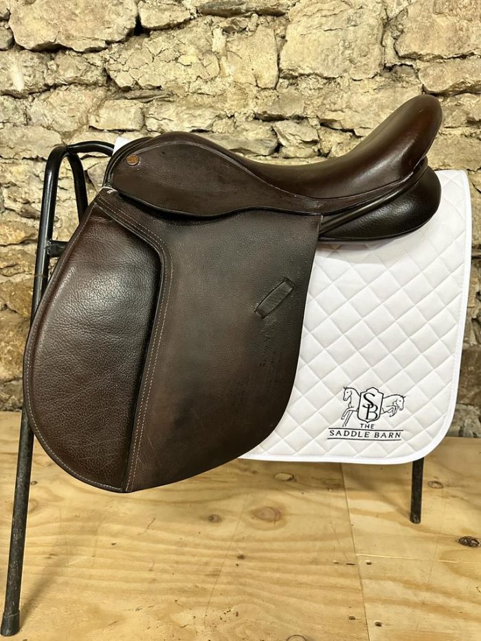 SOLD NSC WH/Show 17.5", Brown, Wide